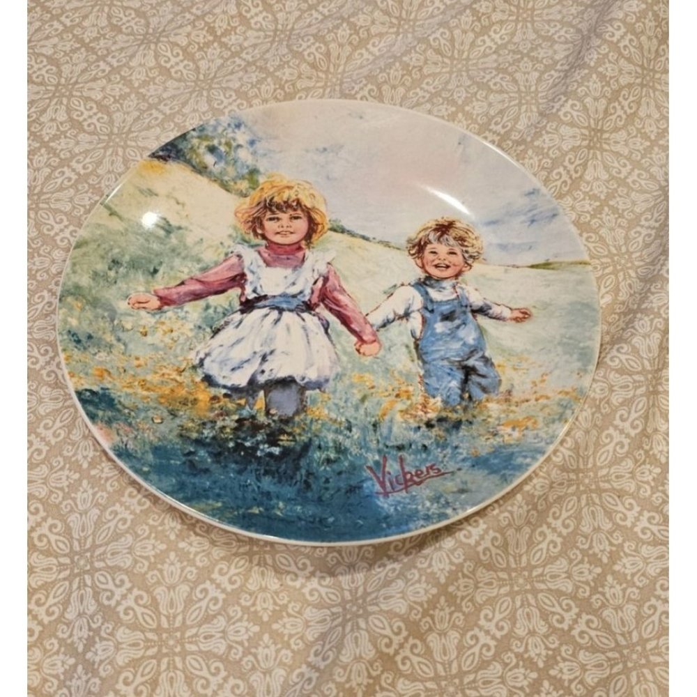 Vintage, Limited Edition‎ 8" Wedgwood Plate: PLAYTIME #1107D by Mary Vickers